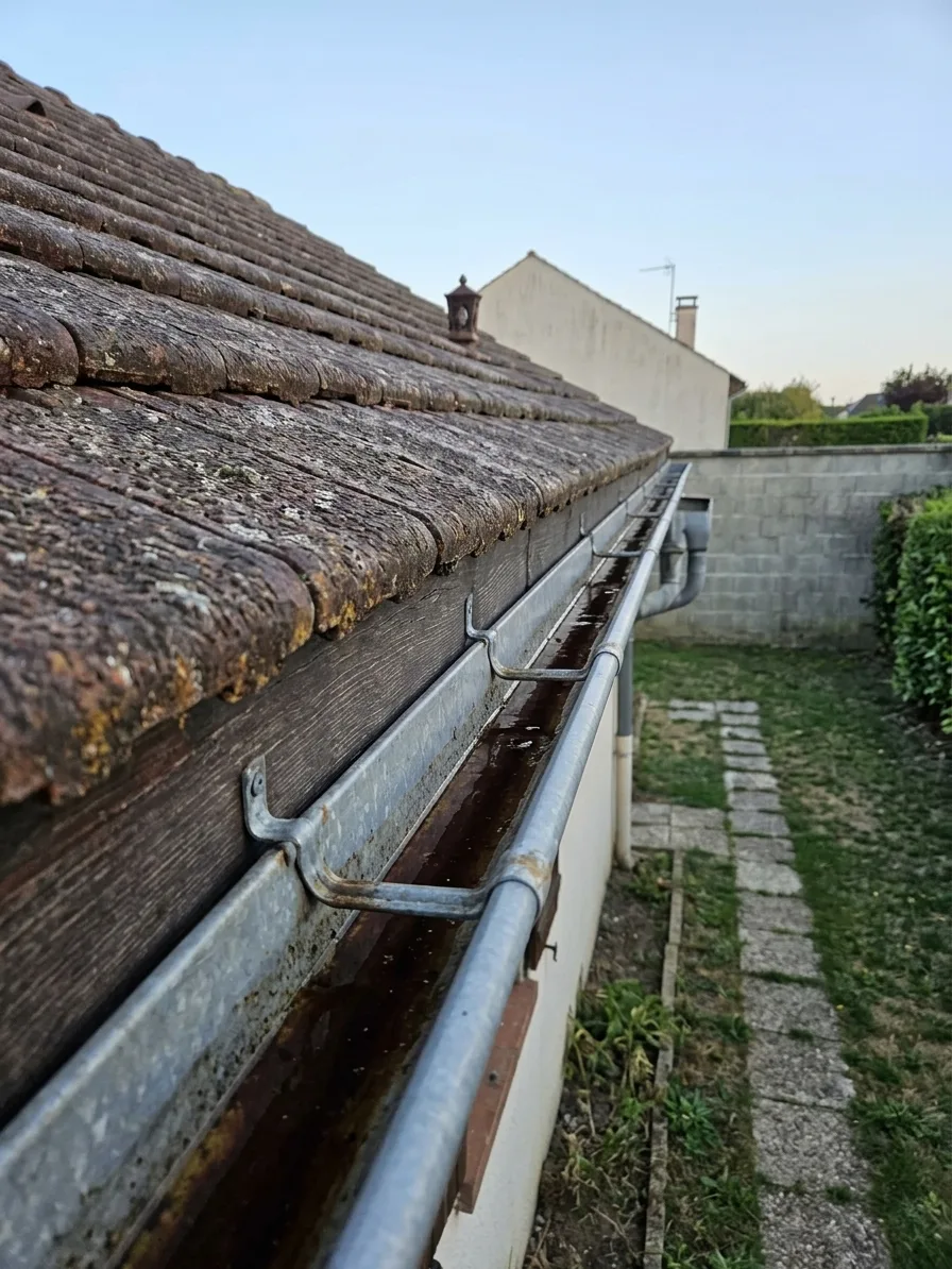 Entretien et réparation de gouttières à Combs-la-Ville